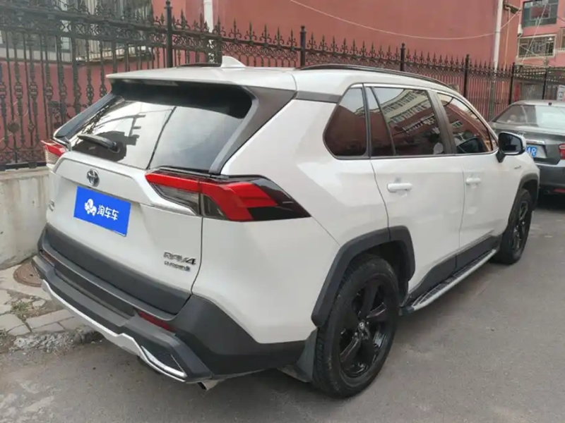 TOYOTA RAV4 RONGFANG