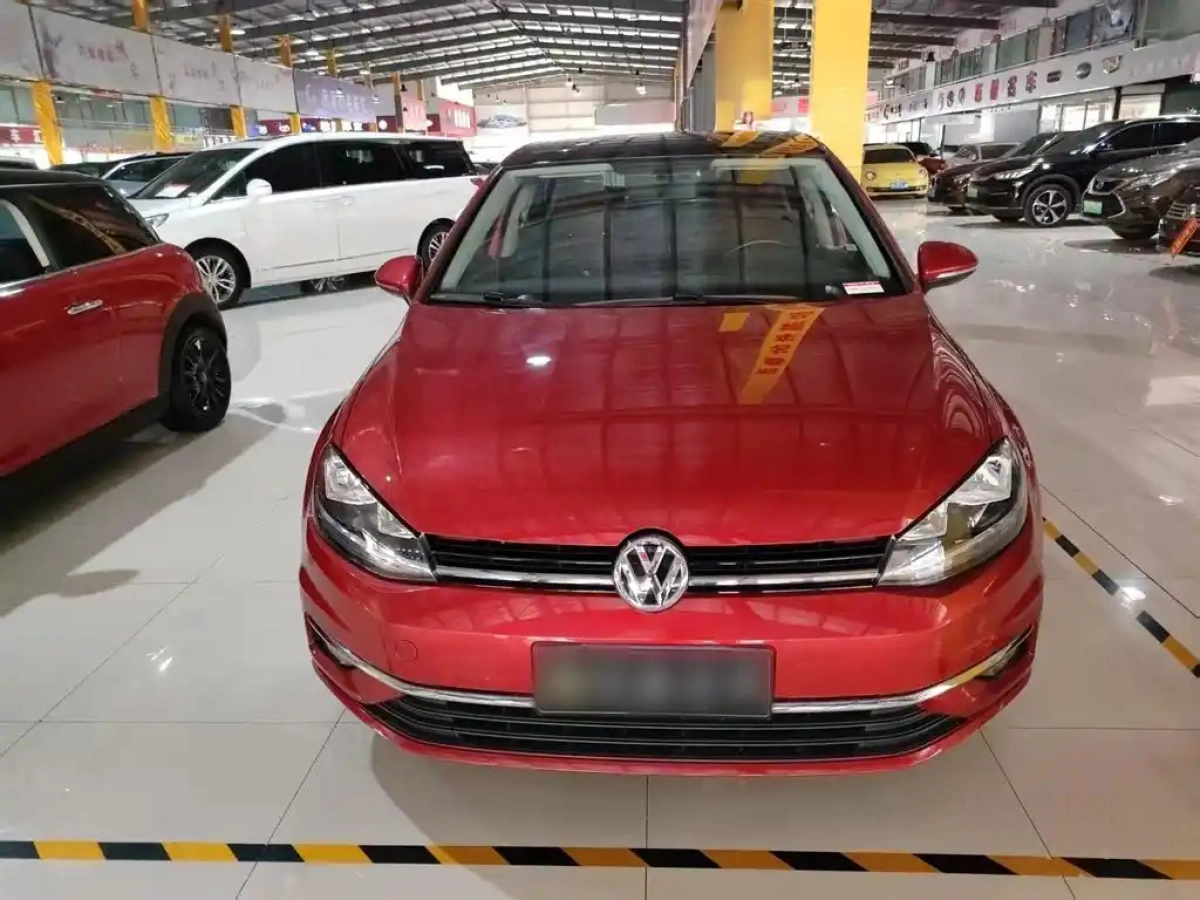 VOLKSWAGEN GOLF