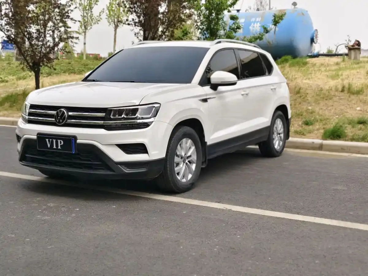 VOLKSWAGEN THARU