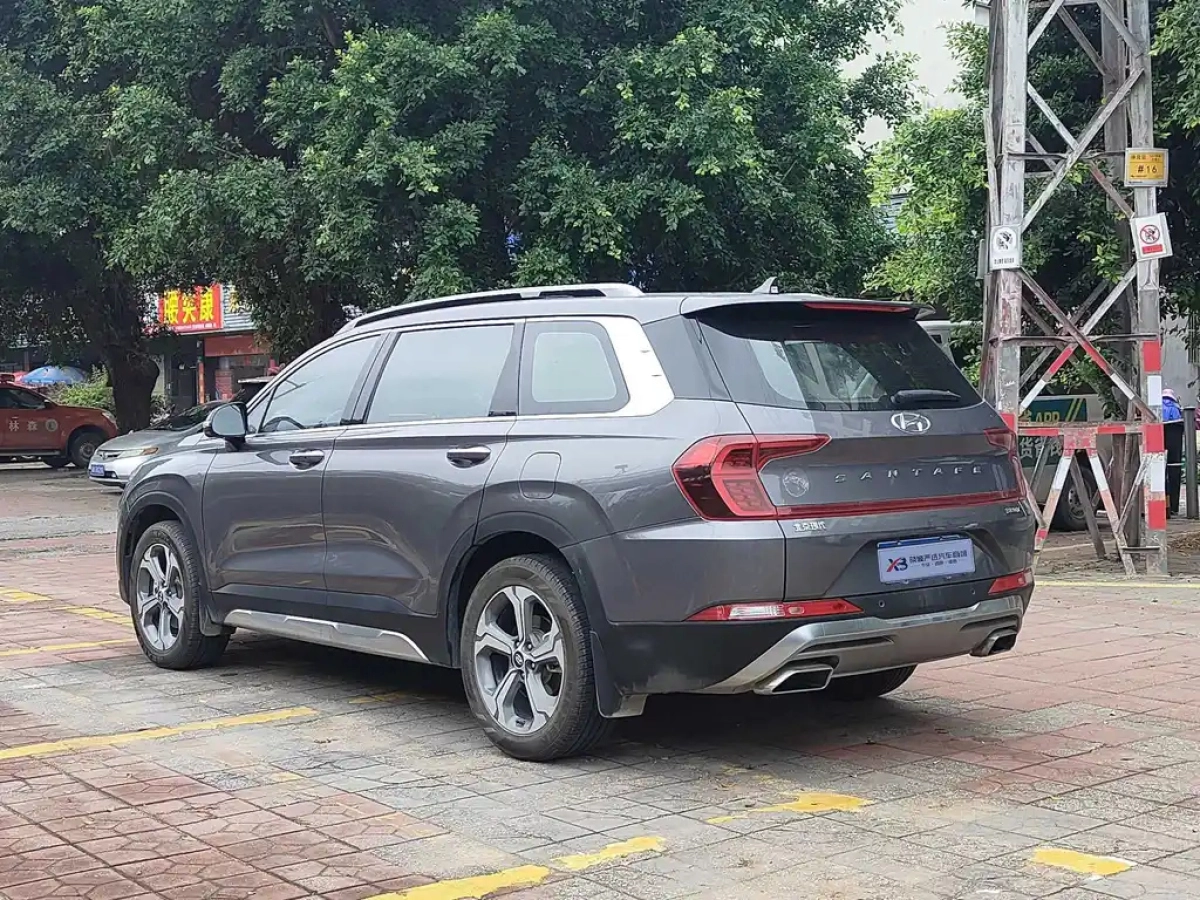 HYUNDAI SANTAFE