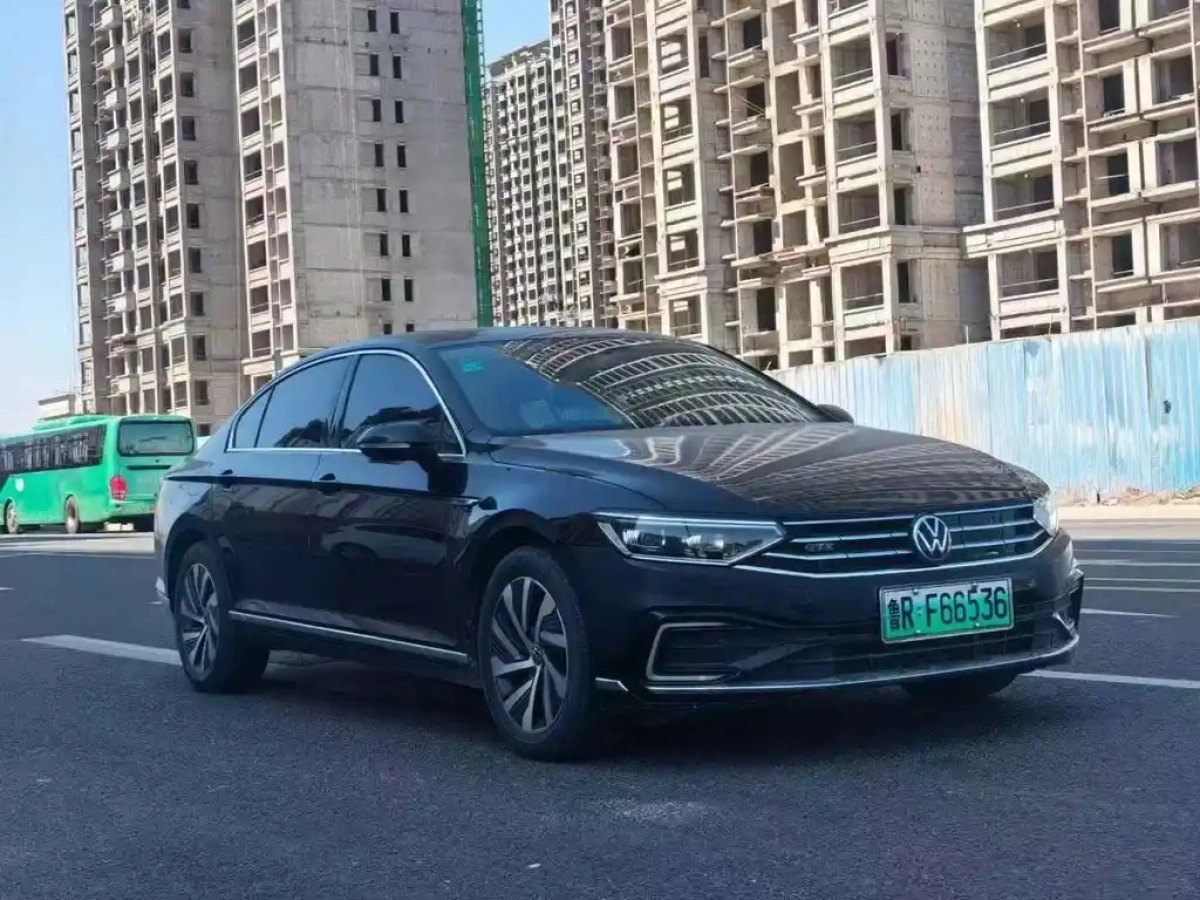 VOLKSWAGEN MAGOTAN GTE PLUG IN HYBRID