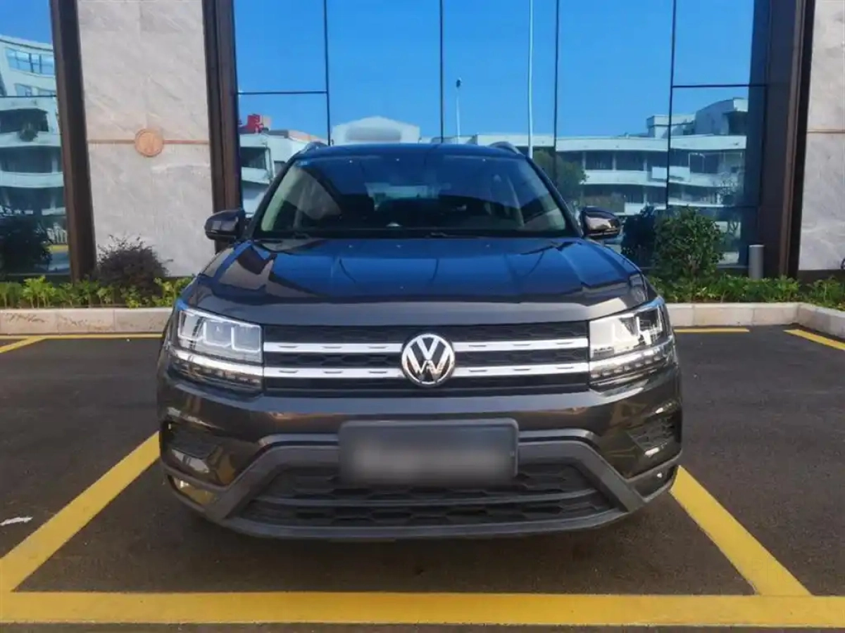 VOLKSWAGEN THARU