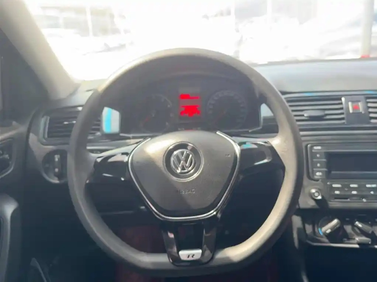 VOLKSWAGEN SANTANA