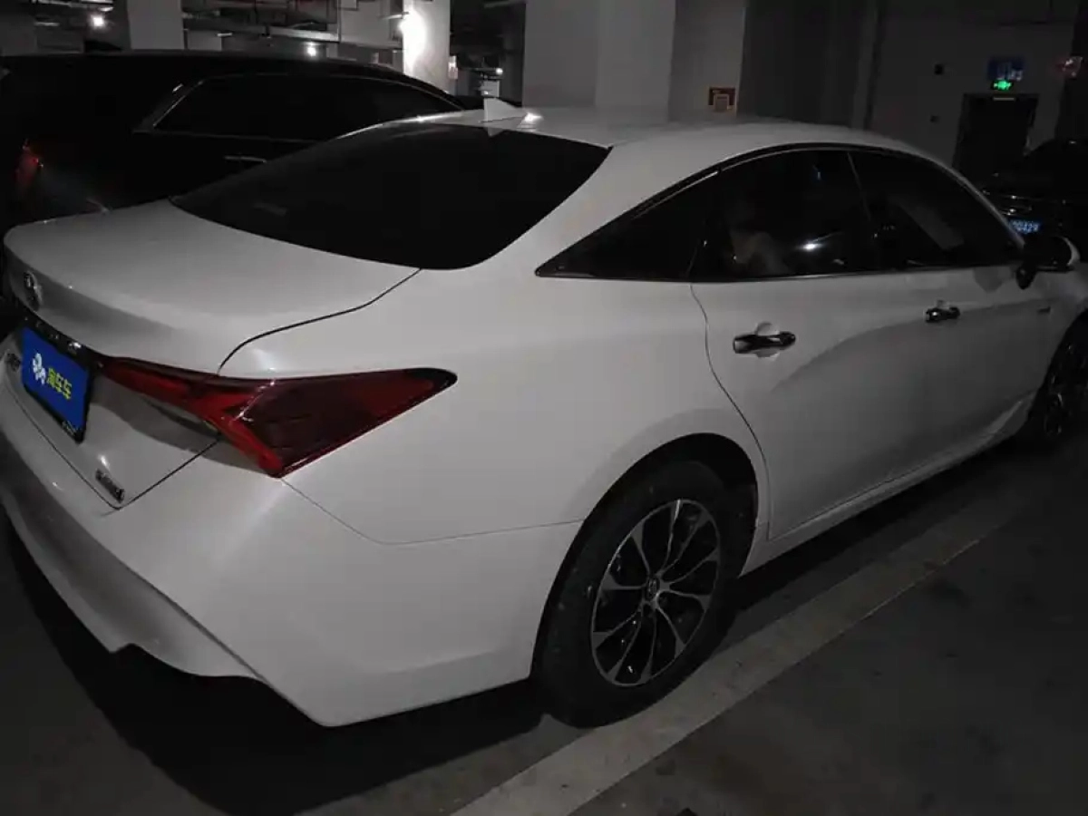 TOYOTA AVALON