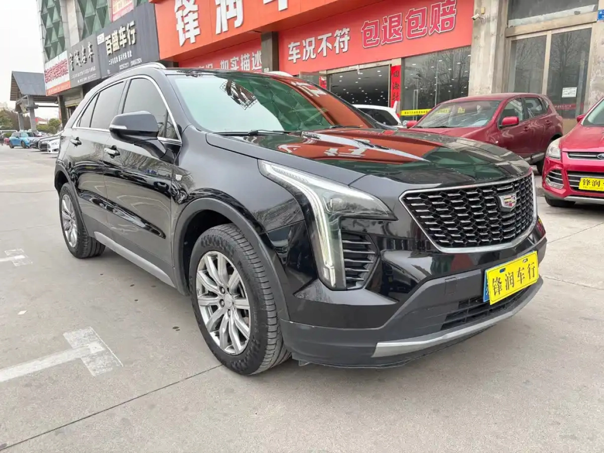 CADILLAC XT4