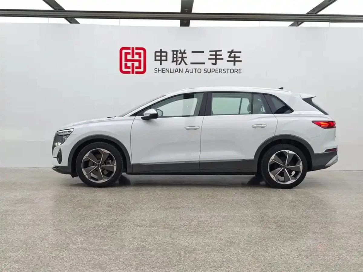 AUDI Q5 E-TRON