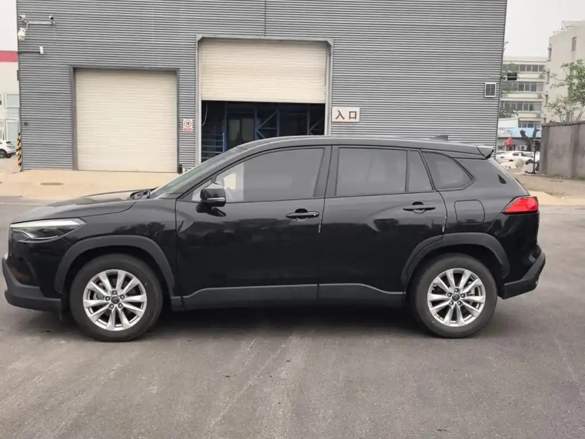 TOYOTA COROLLA CROSS