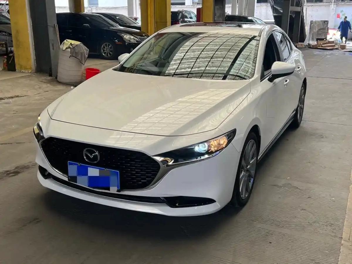 MAZDA 3 AXELA