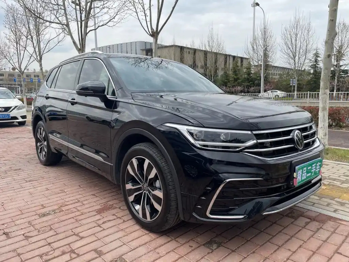 VOLKSWAGEN TIGUAN L
