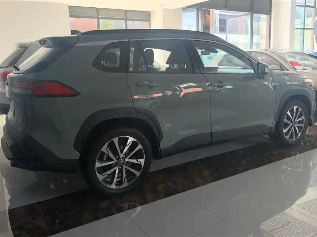 TOYOTA COROLLA CROSS