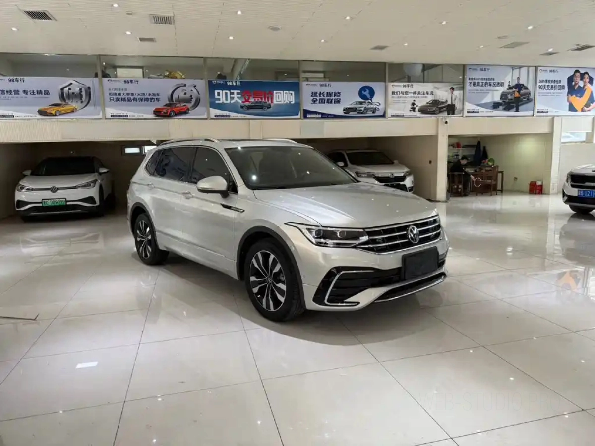 VOLKSWAGEN TIGUAN L