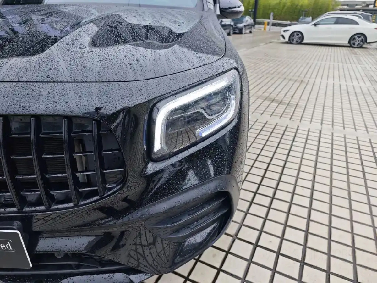 MERCEDES BENZ GLB AMG