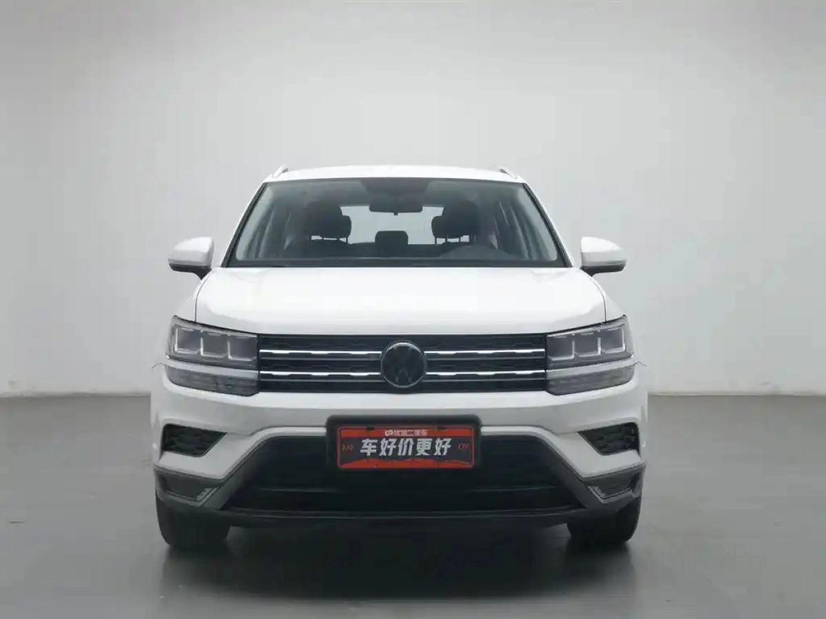 VOLKSWAGEN THARU
