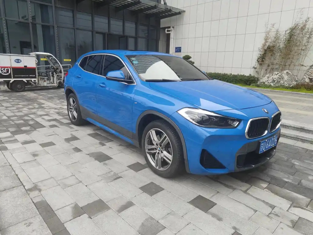 BMW X2