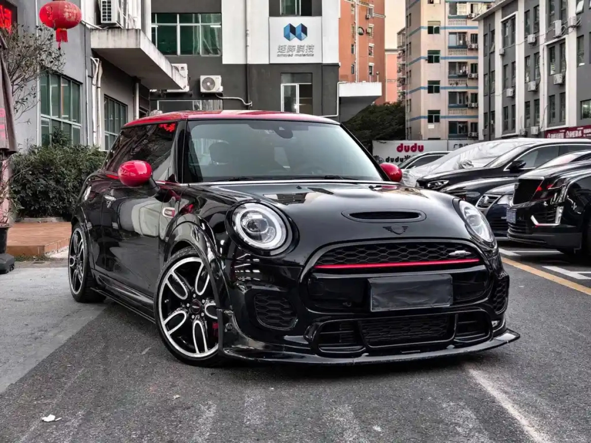MINI JCW
