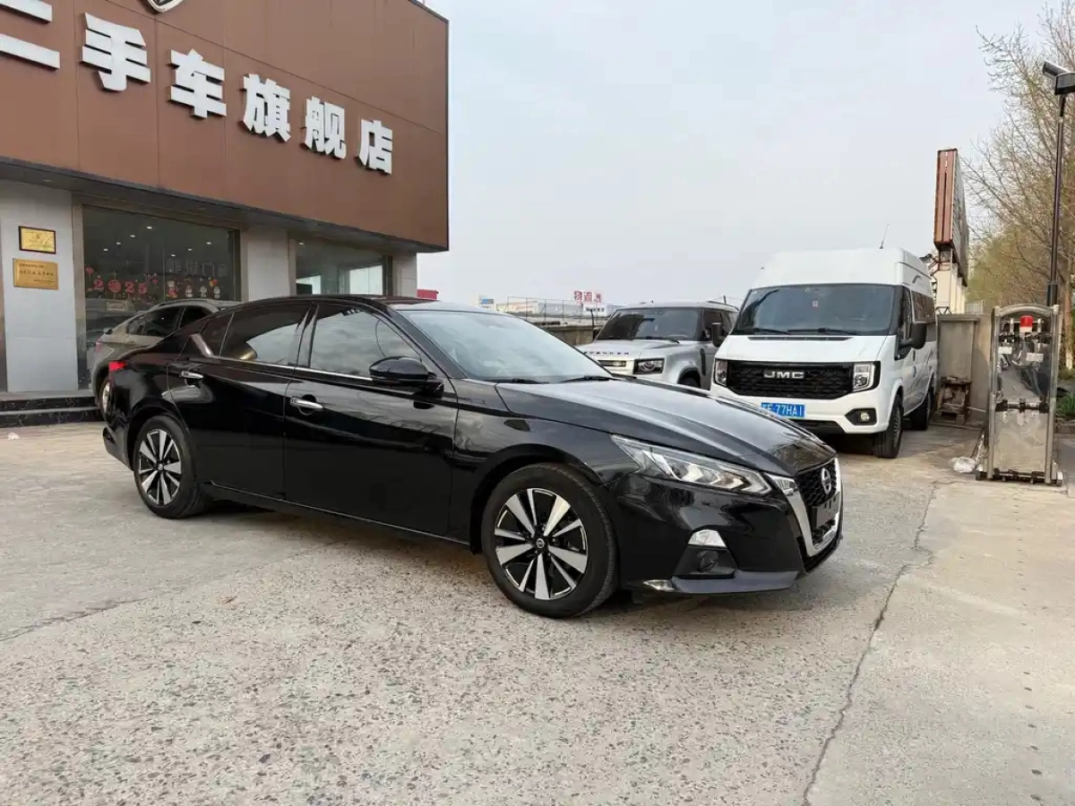 NISSAN TEANA