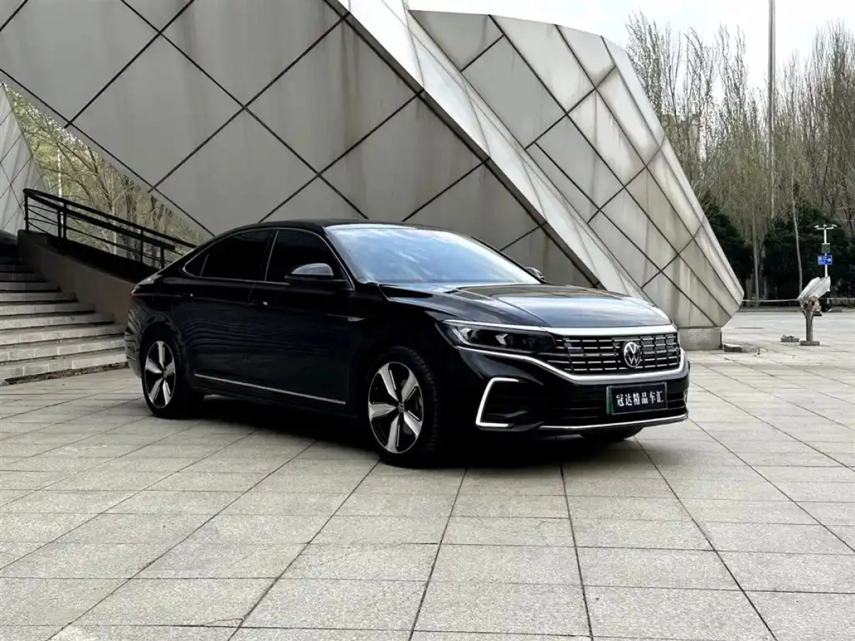 VOLKSWAGEN PASSAT NEW ENERGY