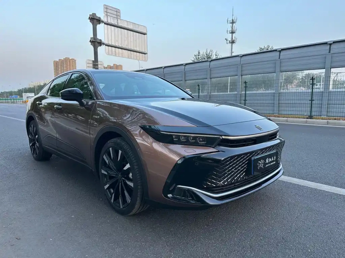 TOYOTA CROWN SPORTCROSS