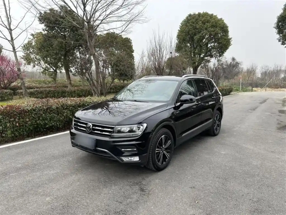 VOLKSWAGEN TIGUAN L