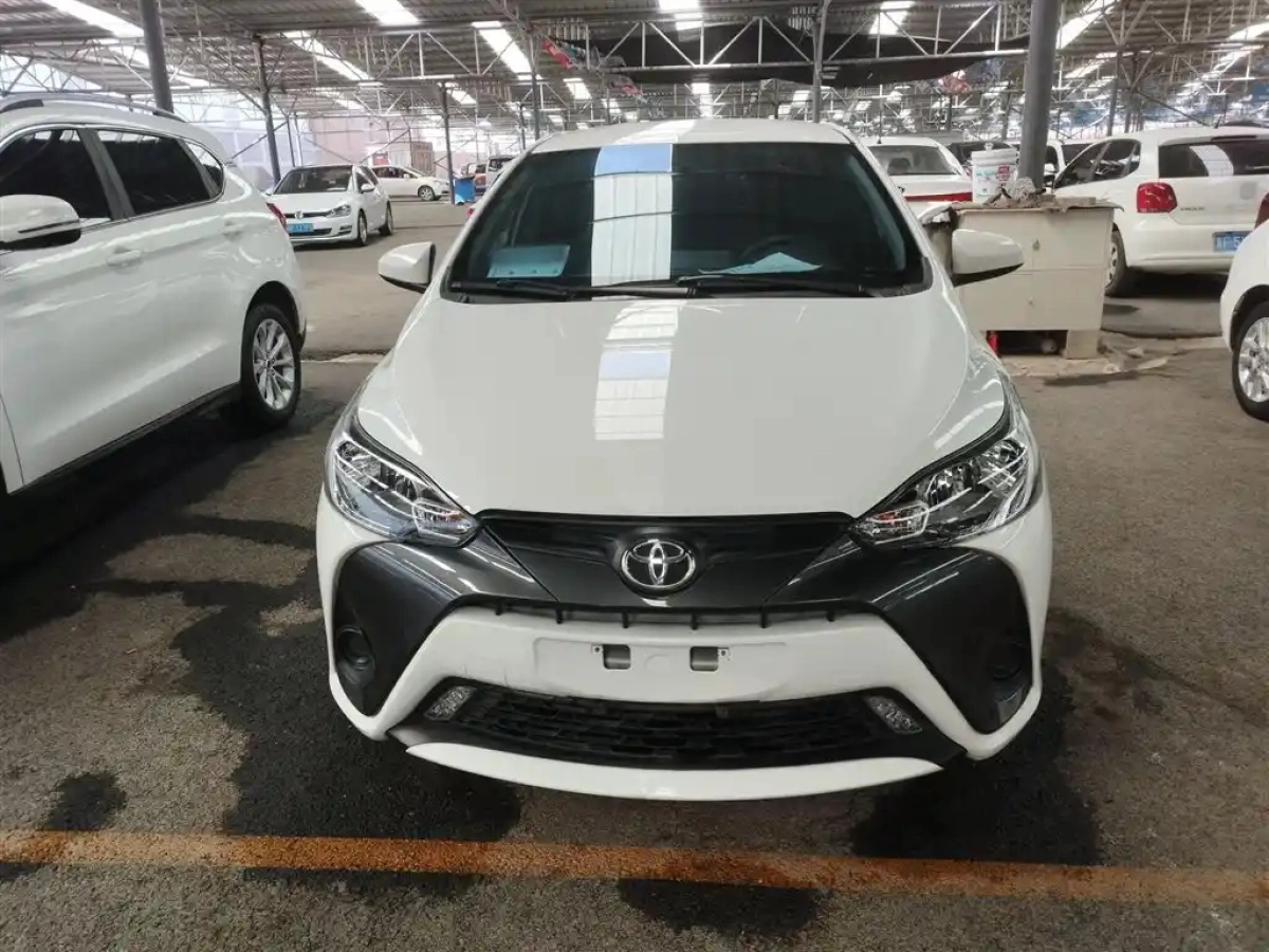 TOYOTA YARIS L DAZZLING