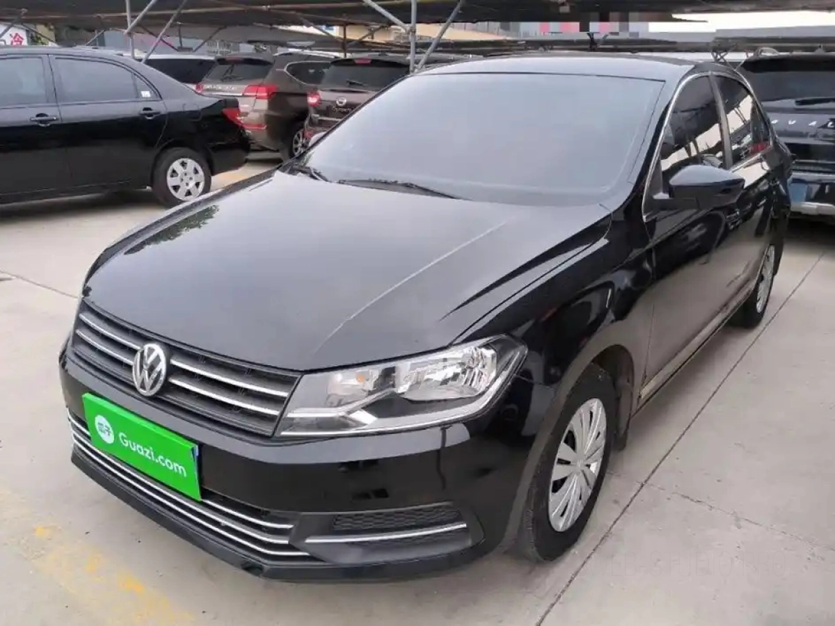 VOLKSWAGEN SANTANA