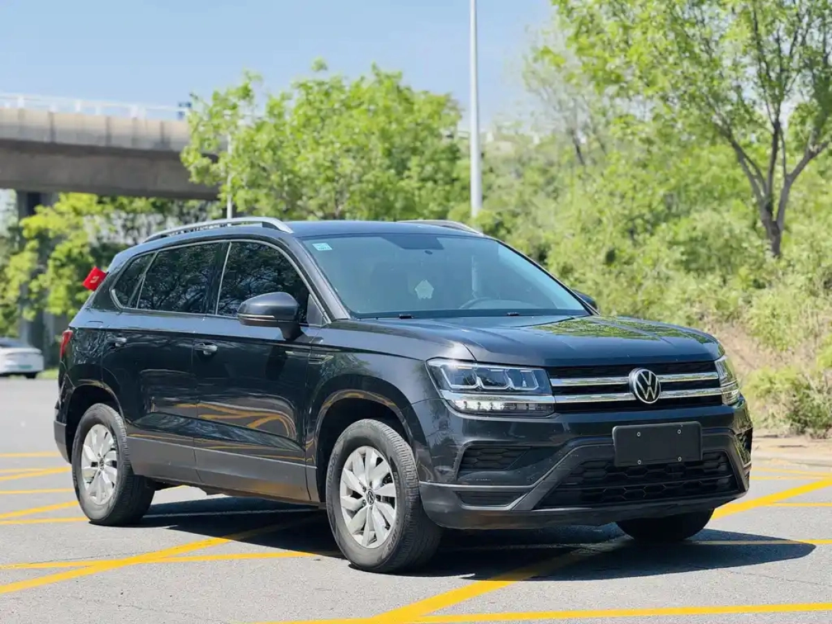 VOLKSWAGEN THARU