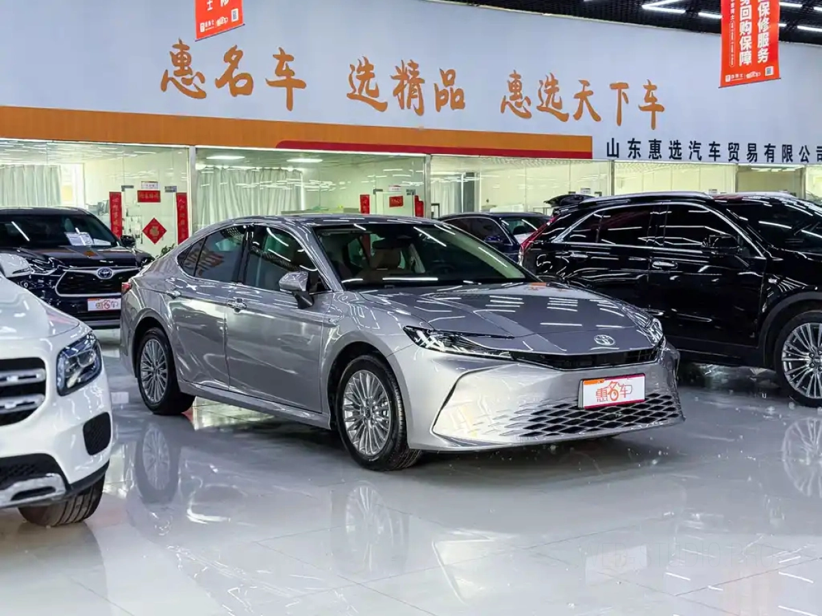 TOYOTA CAMRY