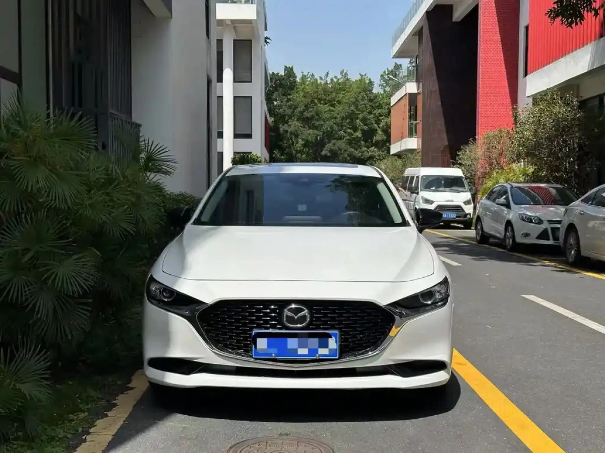 MAZDA 3 AXELA