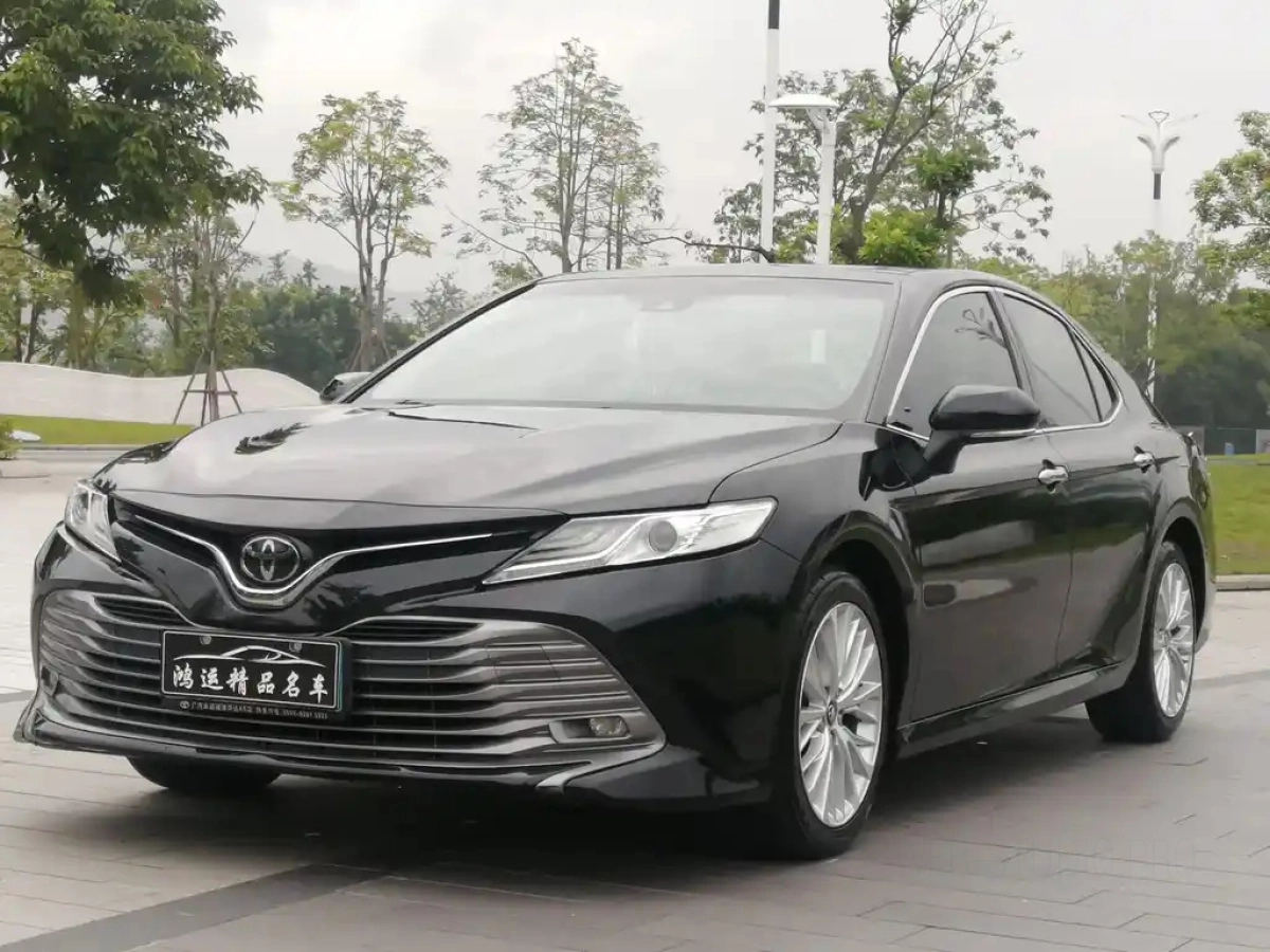 TOYOTA CAMRY