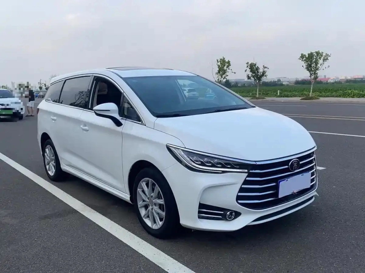 BYD SONG MAX