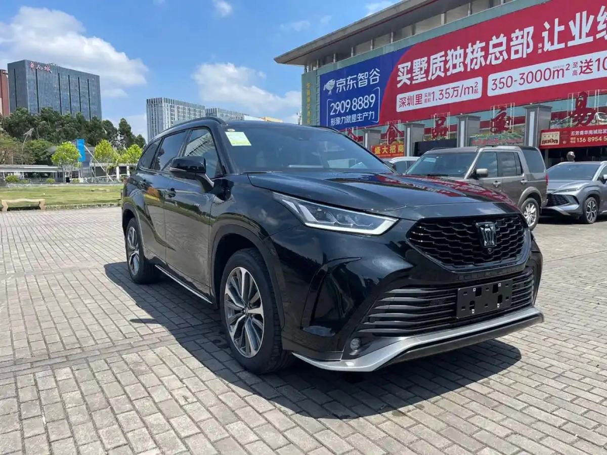 TOYOTA CROWN LUFANG