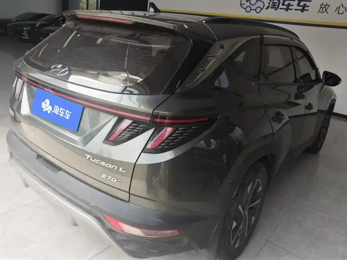 HYUNDAI TUCSON