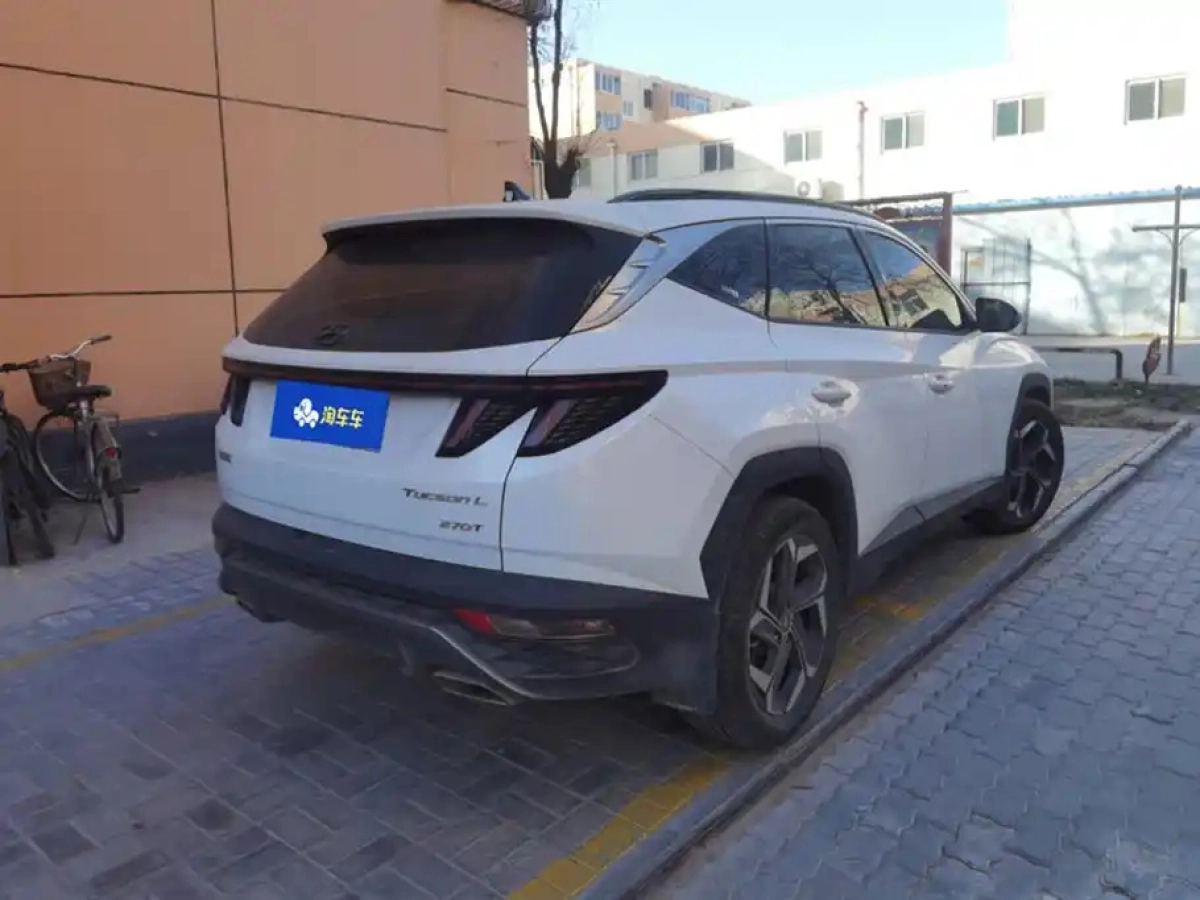 HYUNDAI TUCSON