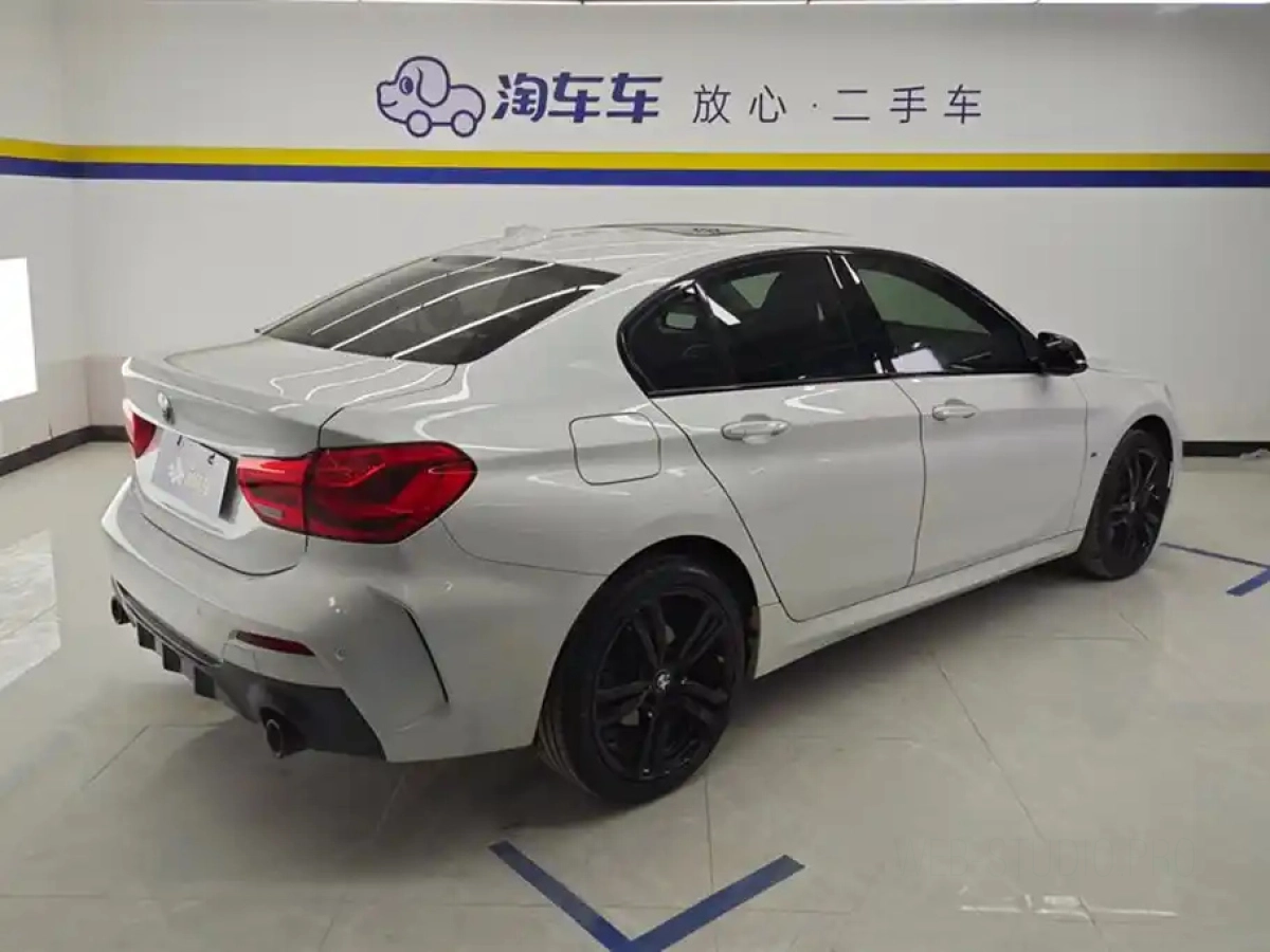 BMW 1-SERIES