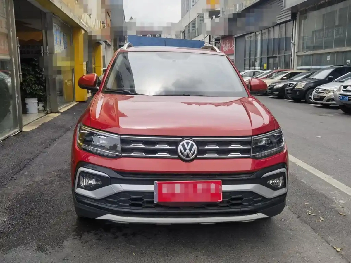 VOLKSWAGEN T-CROSS