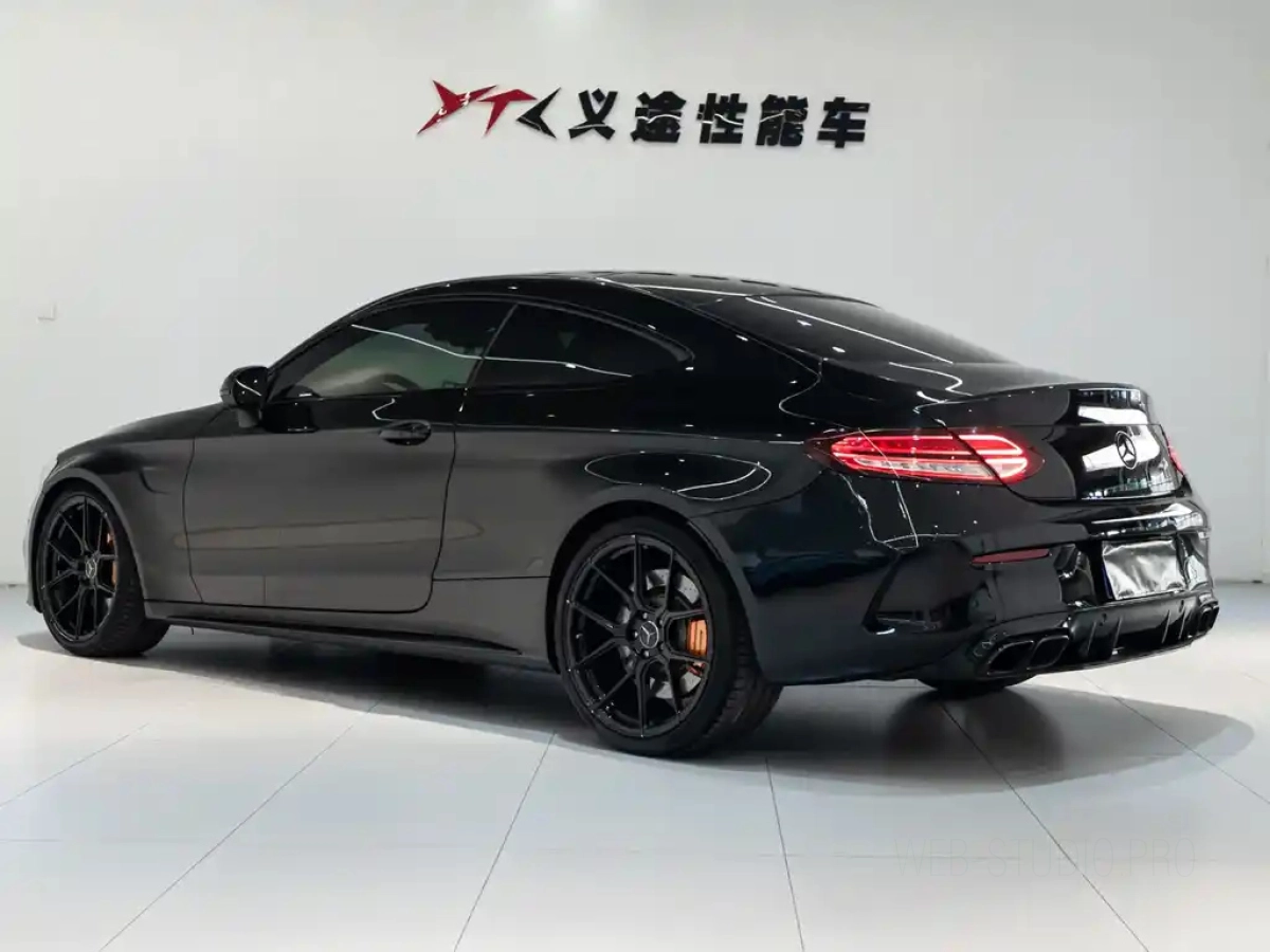 MERCEDES BENZ C-CLASS AMG