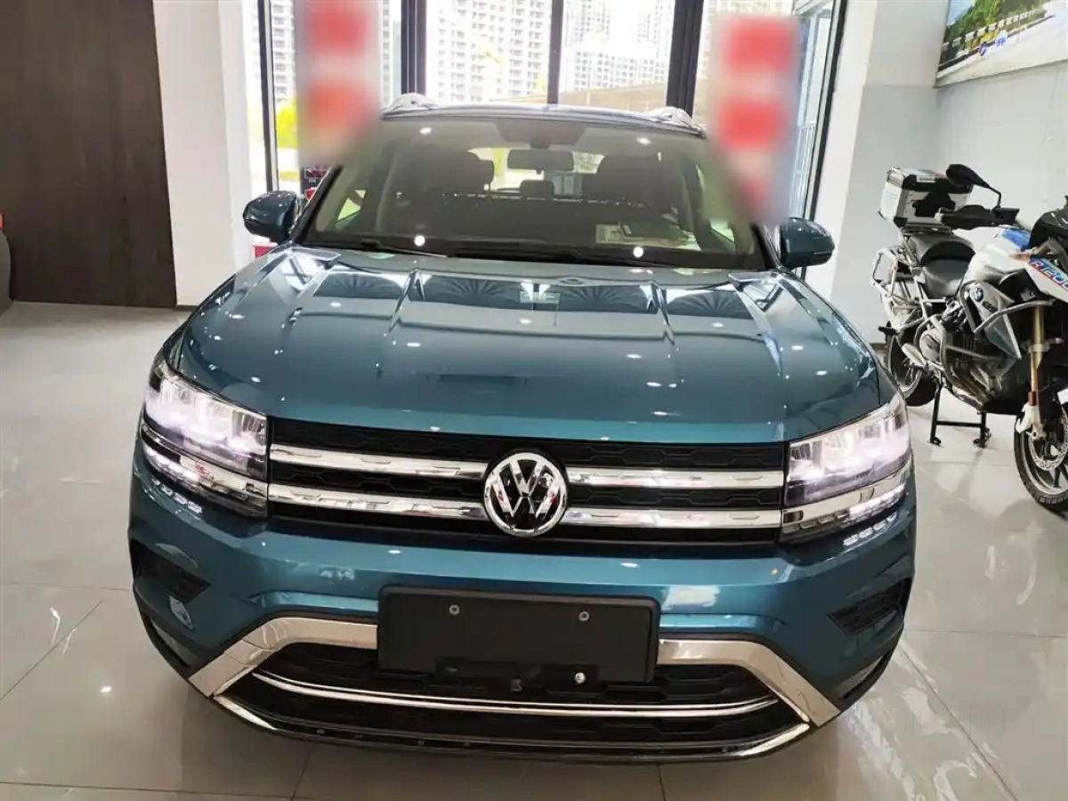 VOLKSWAGEN THARU