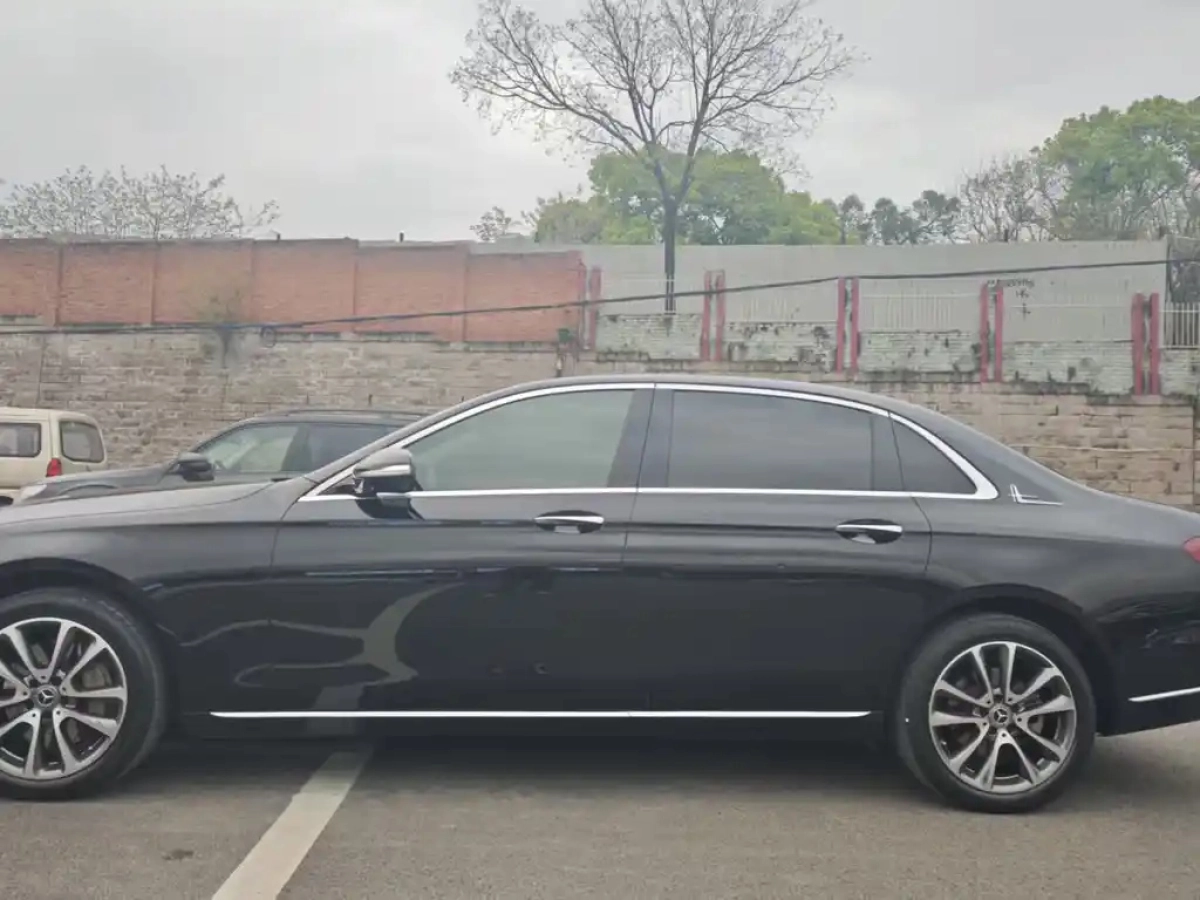 MERCEDES BENZ E-CLASS