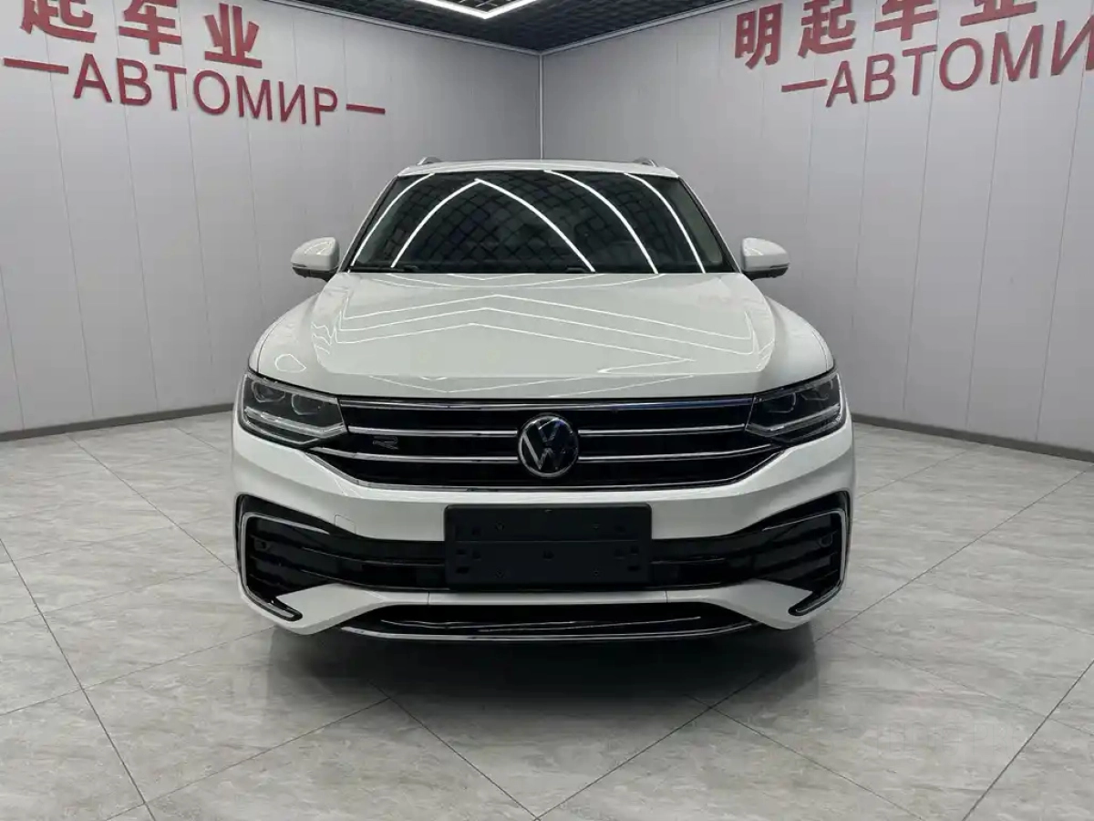 VOLKSWAGEN TIGUAN L