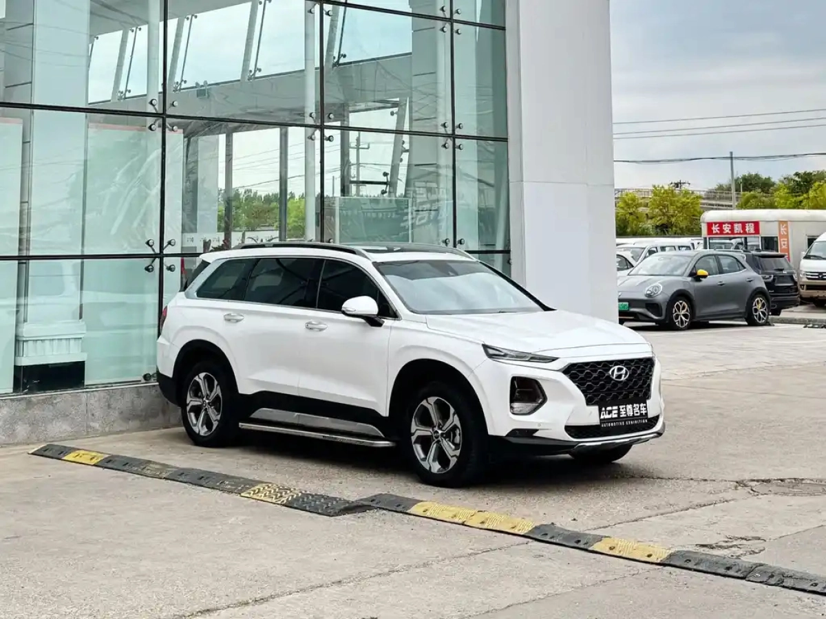 HYUNDAI SANTAFE