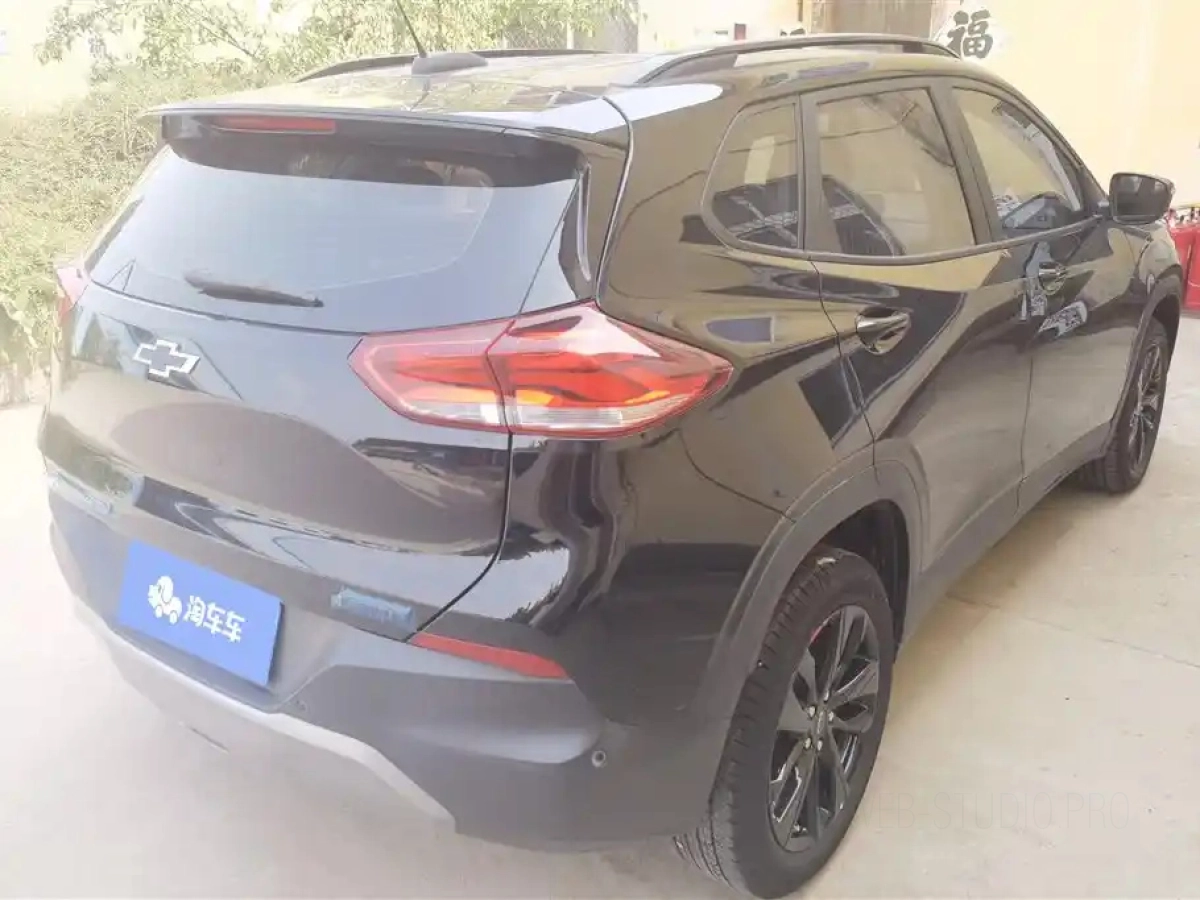 CHEVROLET TRAX