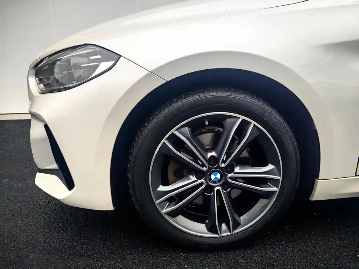 BMW 1-SERIES