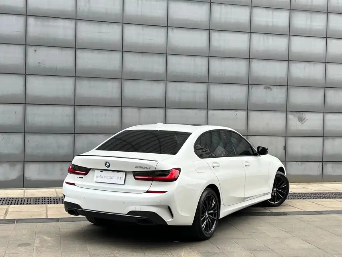 BMW 3-SERIES