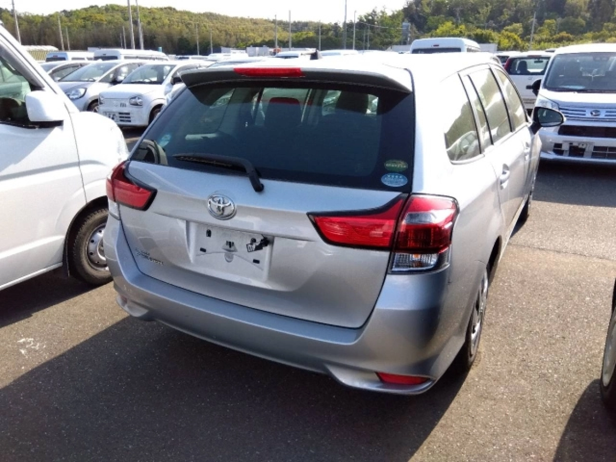 TOYOTA COROLLA FIELDER