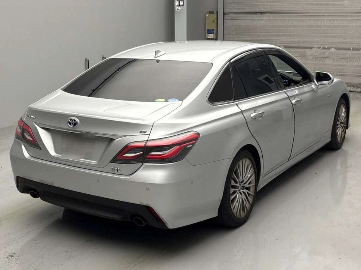 TOYOTA CROWN AZSH20 2019