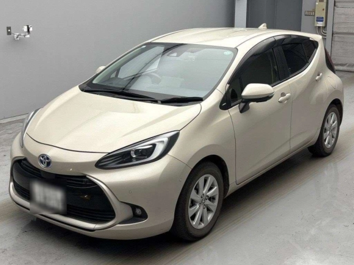 TOYOTA AQUA MXPK11 2021