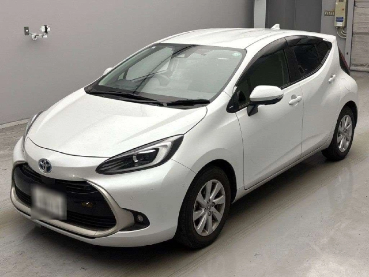 TOYOTA AQUA MXPK11 2021