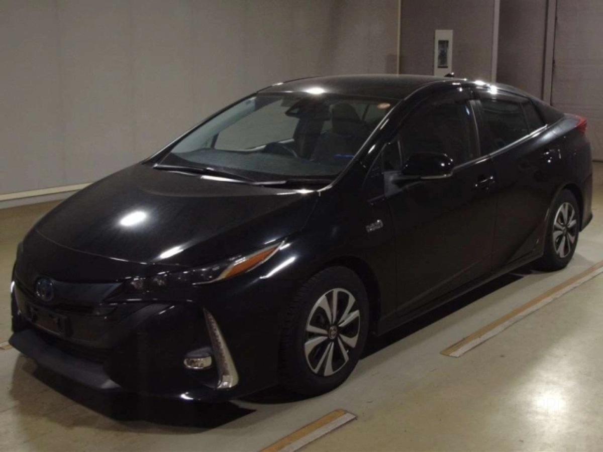 TOYOTA PRIUS PHV ZVW52 2020