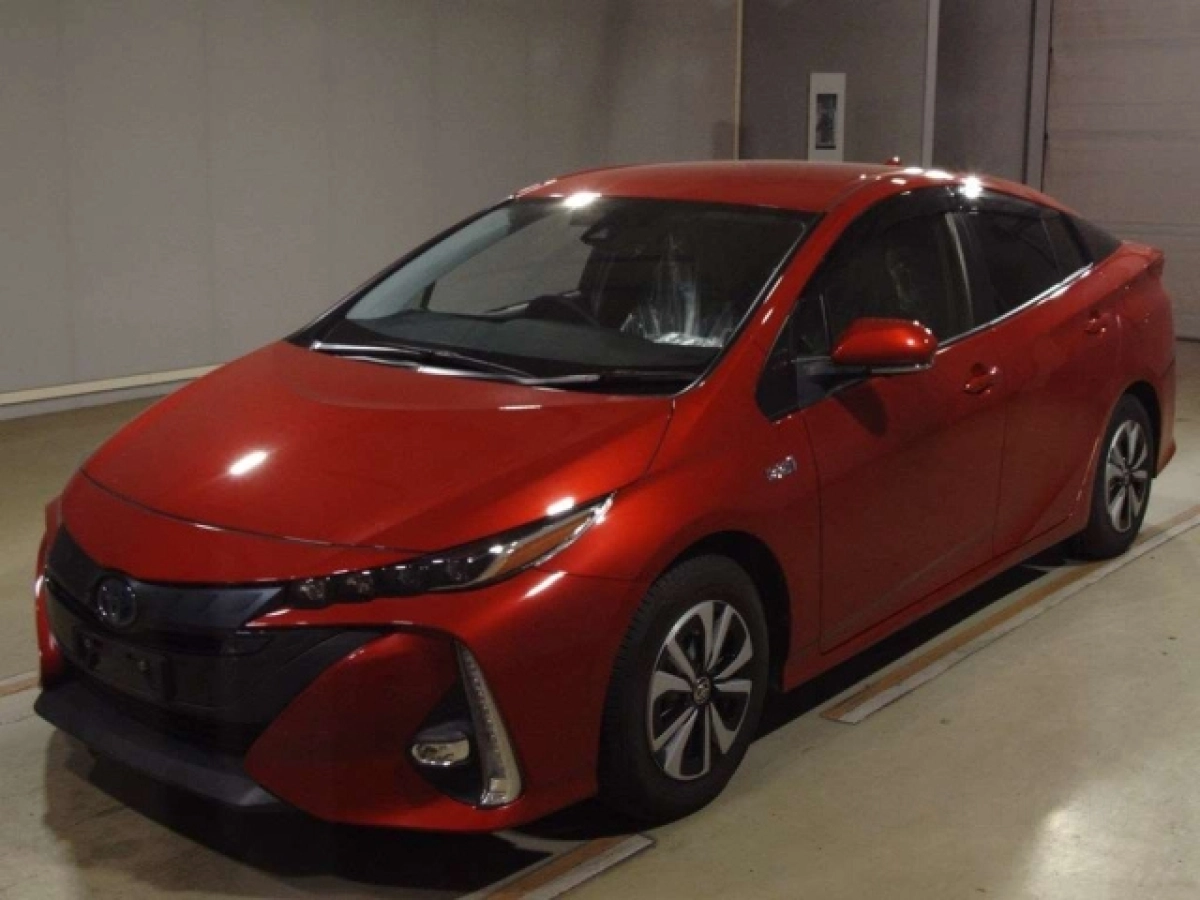 TOYOTA PRIUS PHV ZVW52 2021
