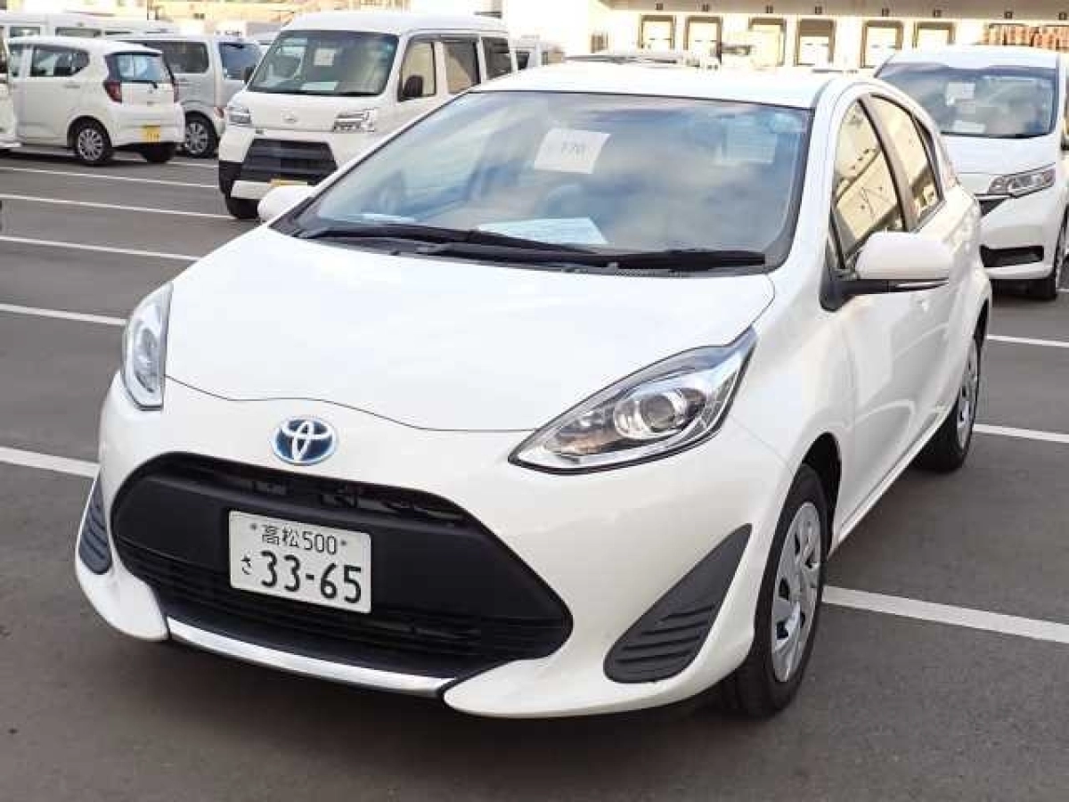 TOYOTA AQUA NHP10 2020